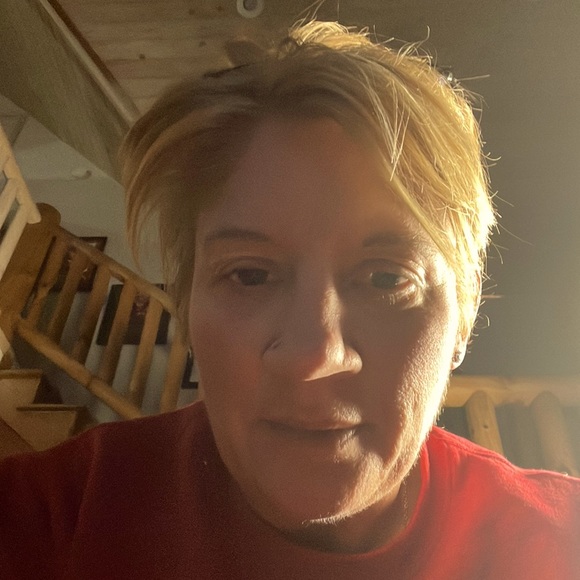 Meet your Posher, Sarah - Picture 3 of 4